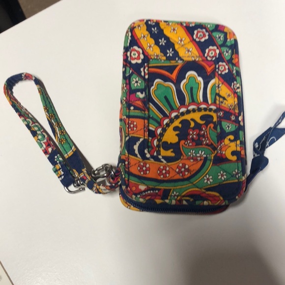 Vera Bradley wristlet - Picture 1 of 5
